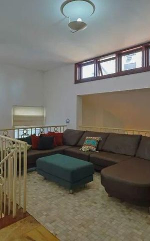 Casa para alugar com 364m², 4 quartos e 6 vagas Casa para alugar com 364m², 4 quartos e 6 vagasSala 2