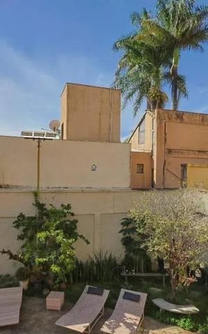 Casa para alugar com 364m², 4 quartos e 6 vagas Casa para alugar com 364m², 4 quartos e 6 vagasÁrea comum