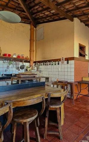 Casa para alugar com 364m², 4 quartos e 6 vagas Casa para alugar com 364m², 4 quartos e 6 vagasÁrea comum