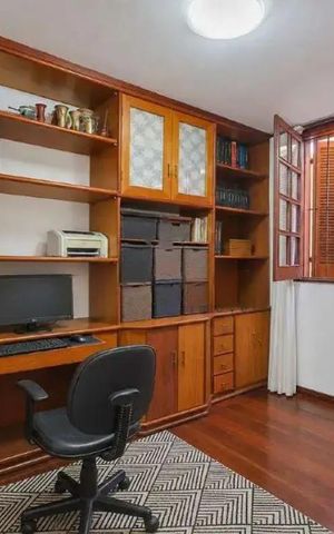 Casa para alugar com 364m², 4 quartos e 6 vagas Casa para alugar com 364m², 4 quartos e 6 vagasEscritório