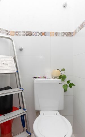 Casa à venda com 63m², 2 quartos e 2 vagas Casa à venda com 63m², 2 quartos e 2 vagasBanheiro de Serviço
