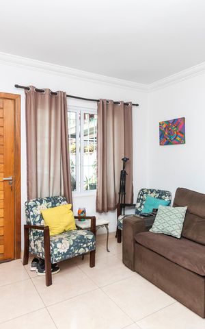 Casa à venda com 63m², 2 quartos e 2 vagas Casa à venda com 63m², 2 quartos e 2 vagasSala