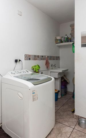 Casa à venda com 63m², 2 quartos e 2 vagas Casa à venda com 63m², 2 quartos e 2 vagasLavanderia