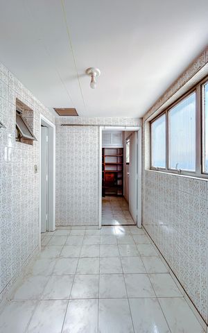 Apartamento para alugar com 100m², 4 quartos e 1 vagaÁrea de Serviço