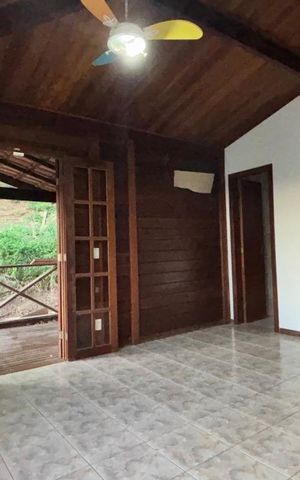 Casa à venda com 200m², 4 quartos e 3 vagasSuíte