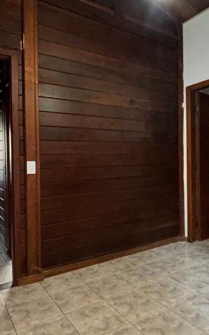 Casa à venda com 200m², 4 quartos e 3 vagasSuíte