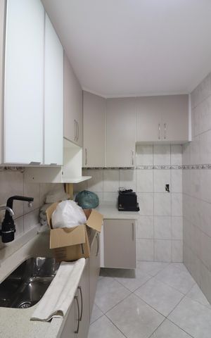 Casa à venda com 180m², 3 quartos e 2 vagasCopa e Cozinha 