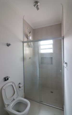 Casa à venda com 180m², 3 quartos e 2 vagasQuarto 3 - Suíte Banheiro 