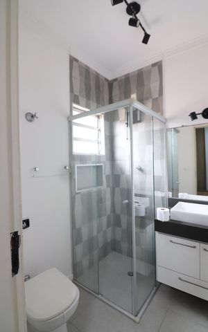 Casa à venda com 180m², 3 quartos e 2 vagasQuarto 1 - Suíte Banheiro 