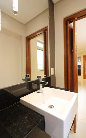 Casa à venda com 180m², 3 quartos e 2 vagasLavabo 