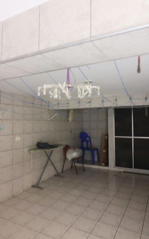 Casa à venda com 180m², 3 quartos e 2 vagasÁrea de Serviço