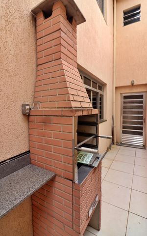 Casa à venda com 180m², 3 quartos e 2 vagasChurrasqueira