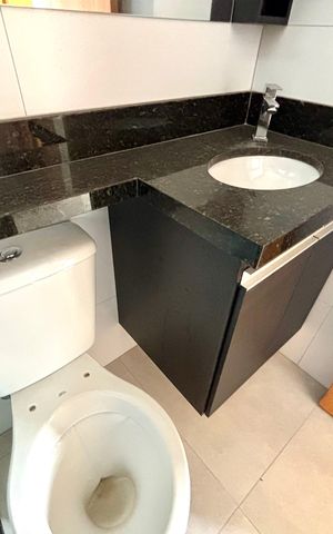 Apartamento à venda com 45m², 2 quartos e 1 vaga Apartamento à venda com 45m², 2 quartos e 1 vagaBanheiro