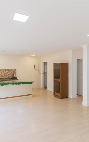 Casa à venda com 346m², 4 quartos e 1 vagaCozinha