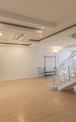 Casa à venda com 346m², 4 quartos e 1 vagaSala