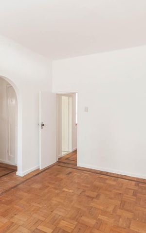 Casa à venda com 346m², 4 quartos e 1 vagaSuíte casa anexo