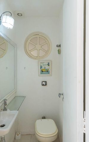 Casa à venda com 346m², 4 quartos e 1 vagaLavabo