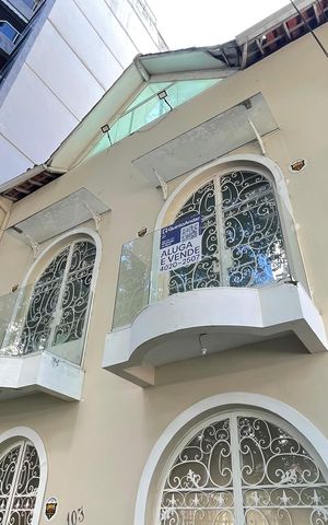 Casa à venda com 346m², 4 quartos e 1 vaga