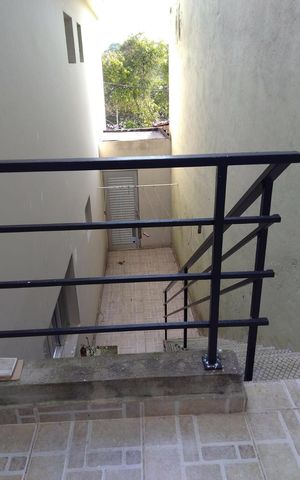 Casa à venda com 107m², 3 quartos e 2 vagas Casa à venda com 107m², 3 quartos e 2 vagasÁrea externa