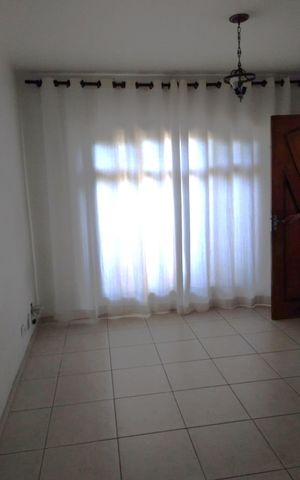 Casa à venda com 107m², 3 quartos e 2 vagas Casa à venda com 107m², 3 quartos e 2 vagasSala