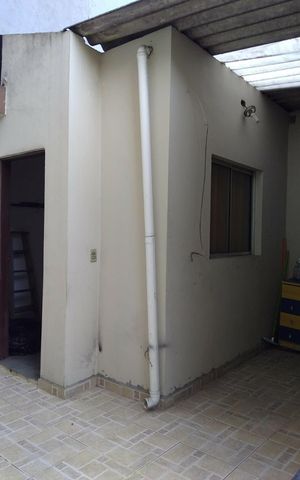 Casa à venda com 107m², 3 quartos e 2 vagas Casa à venda com 107m², 3 quartos e 2 vagasÁrea externa