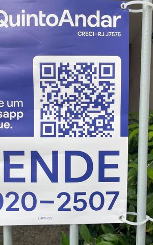Apartamento à venda com 210m², 3 quartos e 2 vagas Apartamento à venda com 210m², 3 quartos e 2 vagasPlaquinha