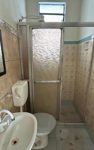 Casa para alugar com 85m², 2 quartos e sem vagaBanheiro