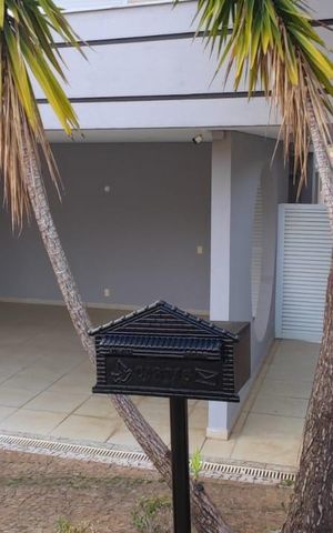Casa de condomínio para alugar com 300m², 4 quartos e 4 vagas
