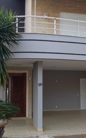 Casa de condomínio para alugar com 300m², 4 quartos e 4 vagas