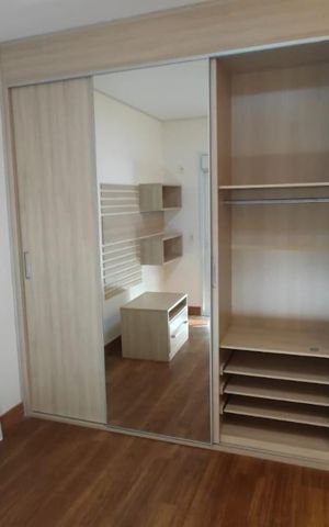 Casa de condomínio para alugar com 300m², 4 quartos e 4 vagas