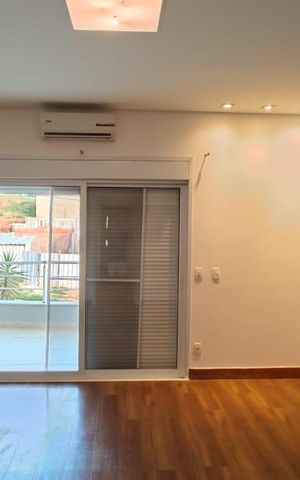 Casa de condomínio para alugar com 300m², 4 quartos e 4 vagas