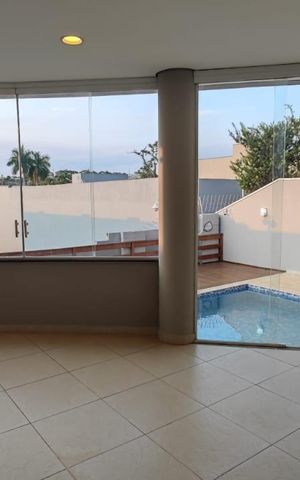Casa de condomínio para alugar com 300m², 4 quartos e 4 vagas