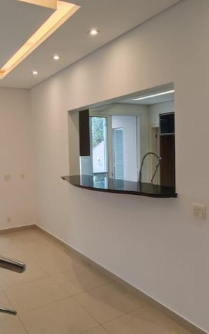 Casa de condomínio para alugar com 300m², 4 quartos e 4 vagas