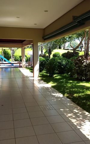 Casa de condomínio para alugar com 300m², 4 quartos e 4 vagas Casa de condomínio para alugar com 300m², 4 quartos e 4 vagasÁrea comum