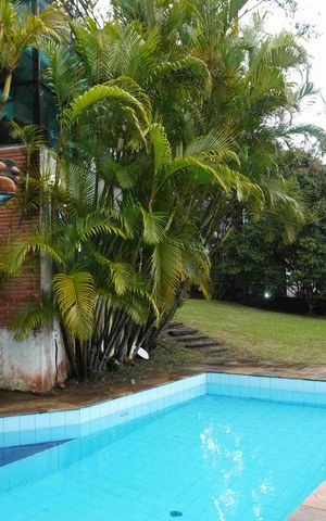 Casa de condomínio à venda com 585m², 5 quartos e 3 vagas Casa de condomínio à venda com 585m², 5 quartos e 3 vagasPiscina