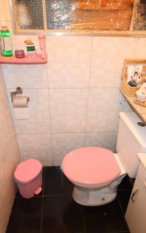 Casa à venda com 129m², 2 quartos e 1 vagaBanheiro 2