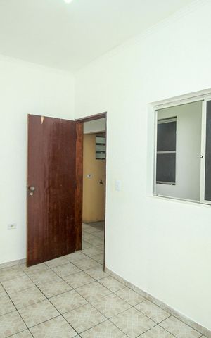 Casa para alugar com 100m², 3 quartos e 1 vaga Casa para alugar com 100m², 3 quartos e 1 vagaQuarto 1