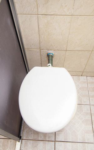 Casa para alugar com 100m², 3 quartos e 1 vaga Casa para alugar com 100m², 3 quartos e 1 vagaBanheiro Social
