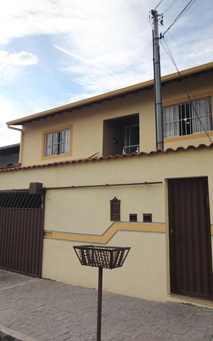 Casa à venda com 420m², 6 quartos e 2 vagasFachada