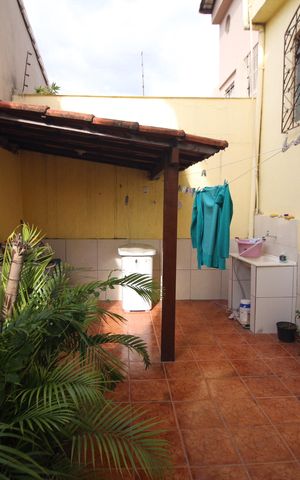 Casa à venda com 420m², 6 quartos e 2 vagasQuintal