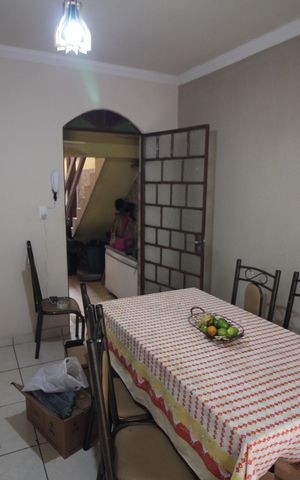 Casa à venda com 420m², 6 quartos e 2 vagasCopa