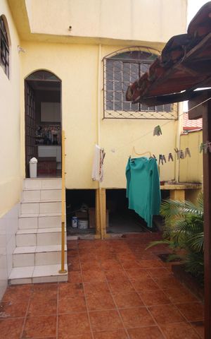 Casa à venda com 420m², 6 quartos e 2 vagasQuintal