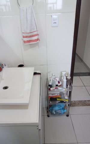 Casa à venda com 420m², 6 quartos e 2 vagasBanheiro 1