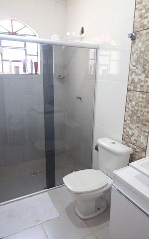 Casa à venda com 420m², 6 quartos e 2 vagasBanheiro 1