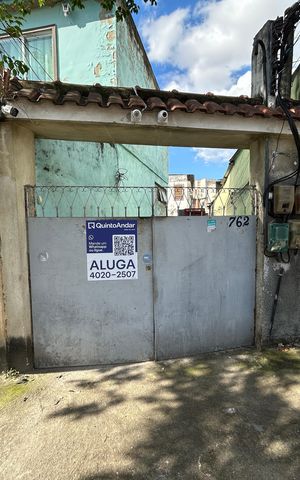Casa para alugar com 55m², 2 quartos e sem vagaFachada + placa