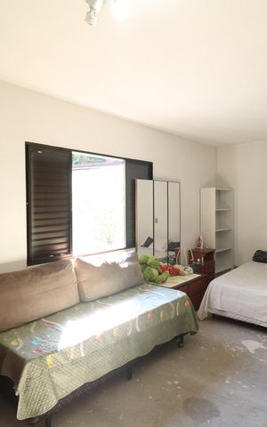 Casa à venda com 350m², 3 quartos e 3 vagas Casa à venda com 350m², 3 quartos e 3 vagasCasa 2