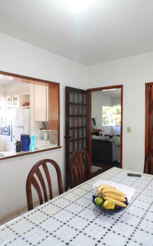 Casa à venda com 350m², 3 quartos e 3 vagas Casa à venda com 350m², 3 quartos e 3 vagasCasa 2