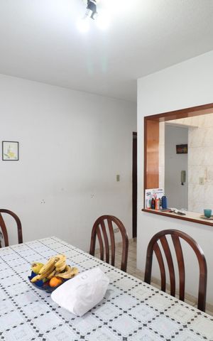 Casa à venda com 350m², 3 quartos e 3 vagas Casa à venda com 350m², 3 quartos e 3 vagasCasa 2