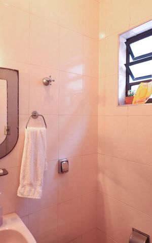 Casa à venda com 350m², 3 quartos e 3 vagas Casa à venda com 350m², 3 quartos e 3 vagasCasa 2