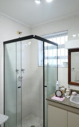 Casa à venda com 350m², 3 quartos e 3 vagas Casa à venda com 350m², 3 quartos e 3 vagasBanheiro Social